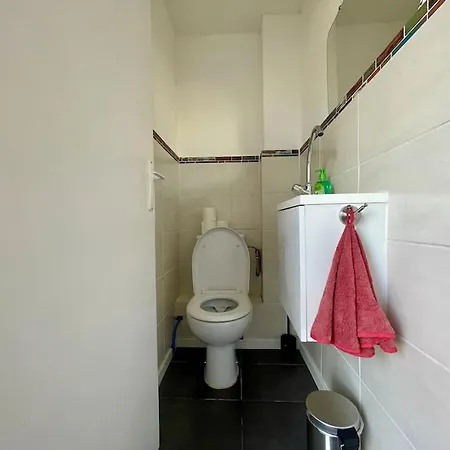 Holiday home Maison Les Bruyeres - 3 - Jardin Et Parking A Carcassonne